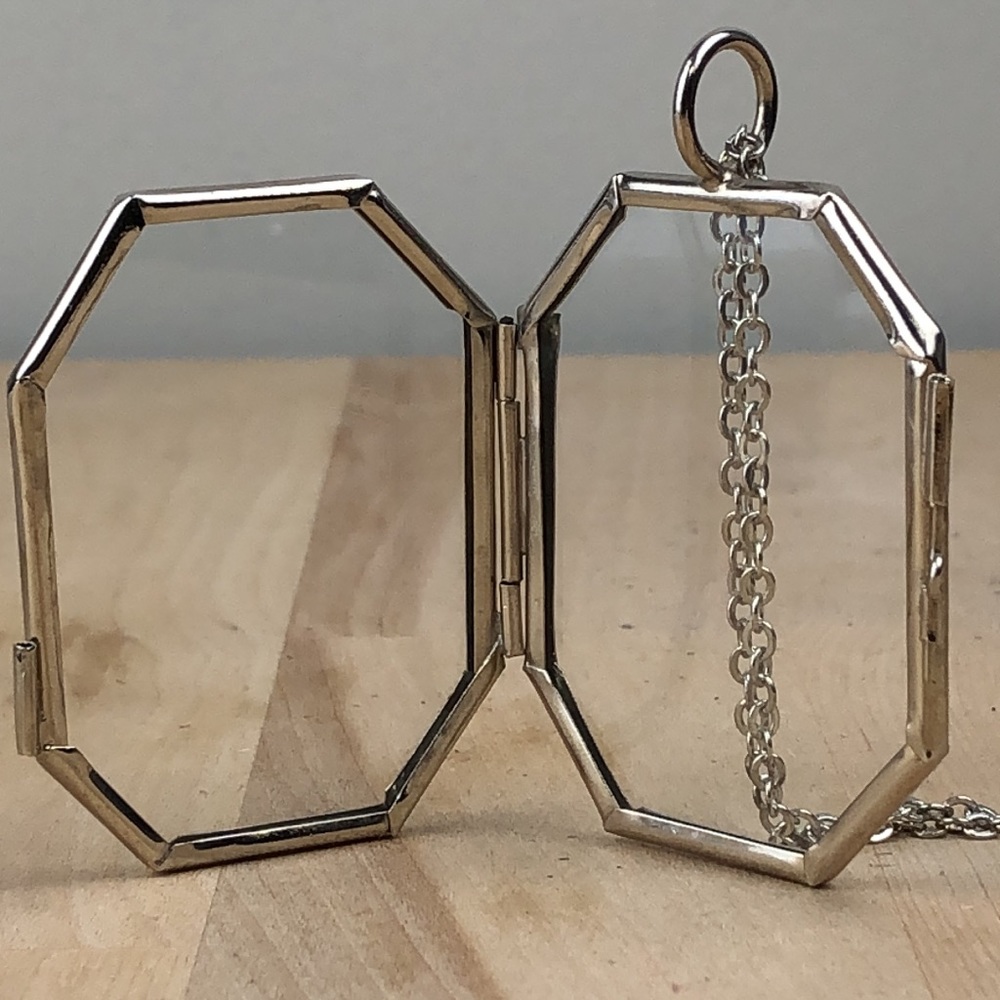 Glass locket ( with small hinges) necklace, 30”, come with a box
